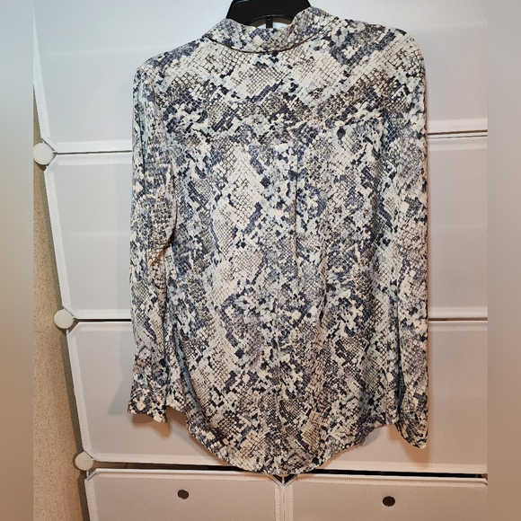 LIVERPOOLWomen's Button Closure Snakeskin Print Long Sleeve Blouse Shirt Top - Picture 2 of 8